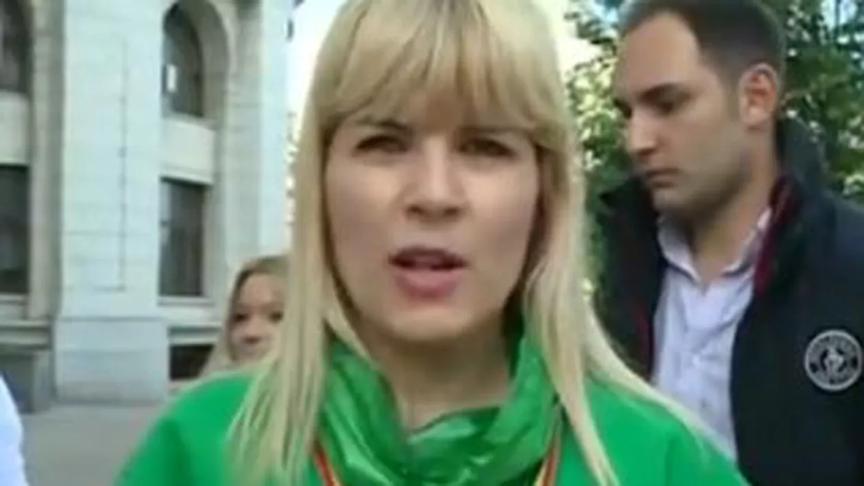 Elena Udrea a participat la Semimaratonul internațional: Victor Ponta și ceilalți miniștri din Cabinetul său nu au luat startul (VIDEO)