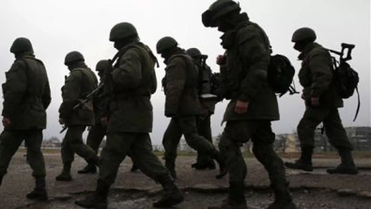 Trupele rusești s-au retras cel puțin zece kilometri distanță de frontiera cu Ucraina