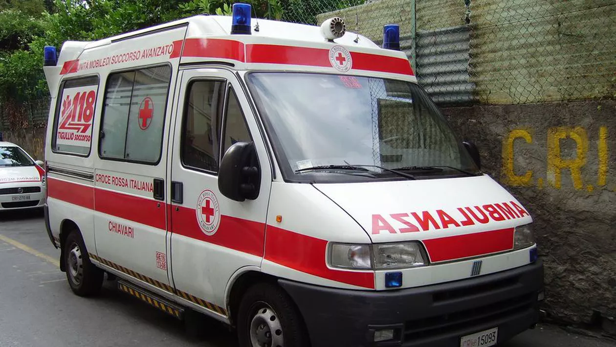 Italia: Un copil român de un an a căzut de la balconul unui bloc din Milano