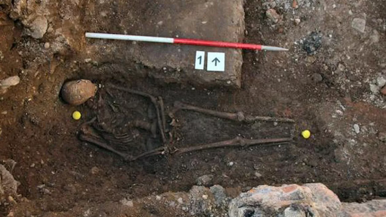 Justiţia britanică a ordonat înhumarea scheletului regelui Richard al III-lea în Leicester