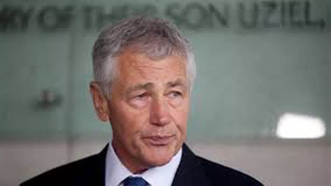Şeful Pentagonului vine în România: Chuck Hagel începe un turneu de 12 zile în Singapore, Belgia, România şi Franţa