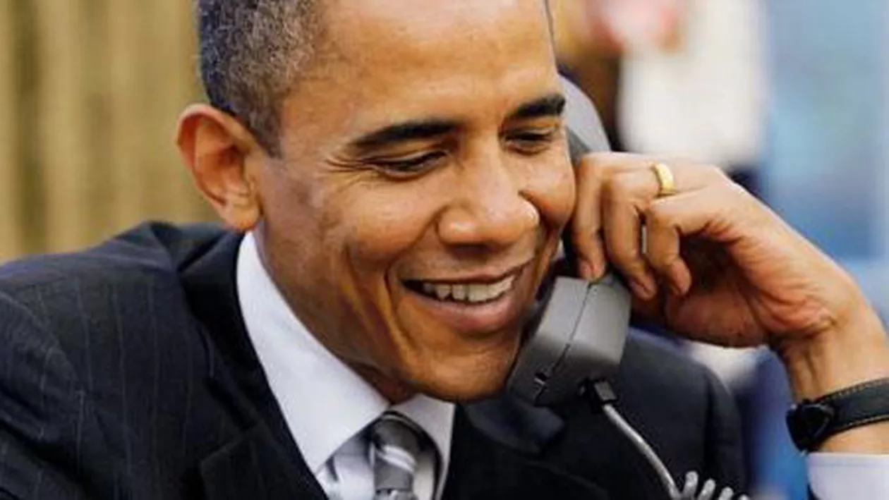 Barack Obama l-a sunat pe Petro Poroşenko, asigurându-l de "susţinerea totală" a SUA