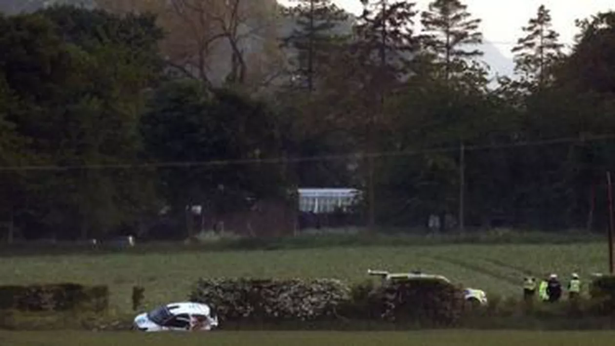 Scoția: Trei persoane au murit, iar alte șase au fost rănite, după ce două mașini au intrat într-o mulțime de spectatori, la un raliu