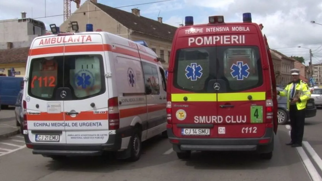 Accident grav în București: Doi oameni au murit, iar alți trei au fost răniți după ce două mașini s-au ciocnit (VIDEO)