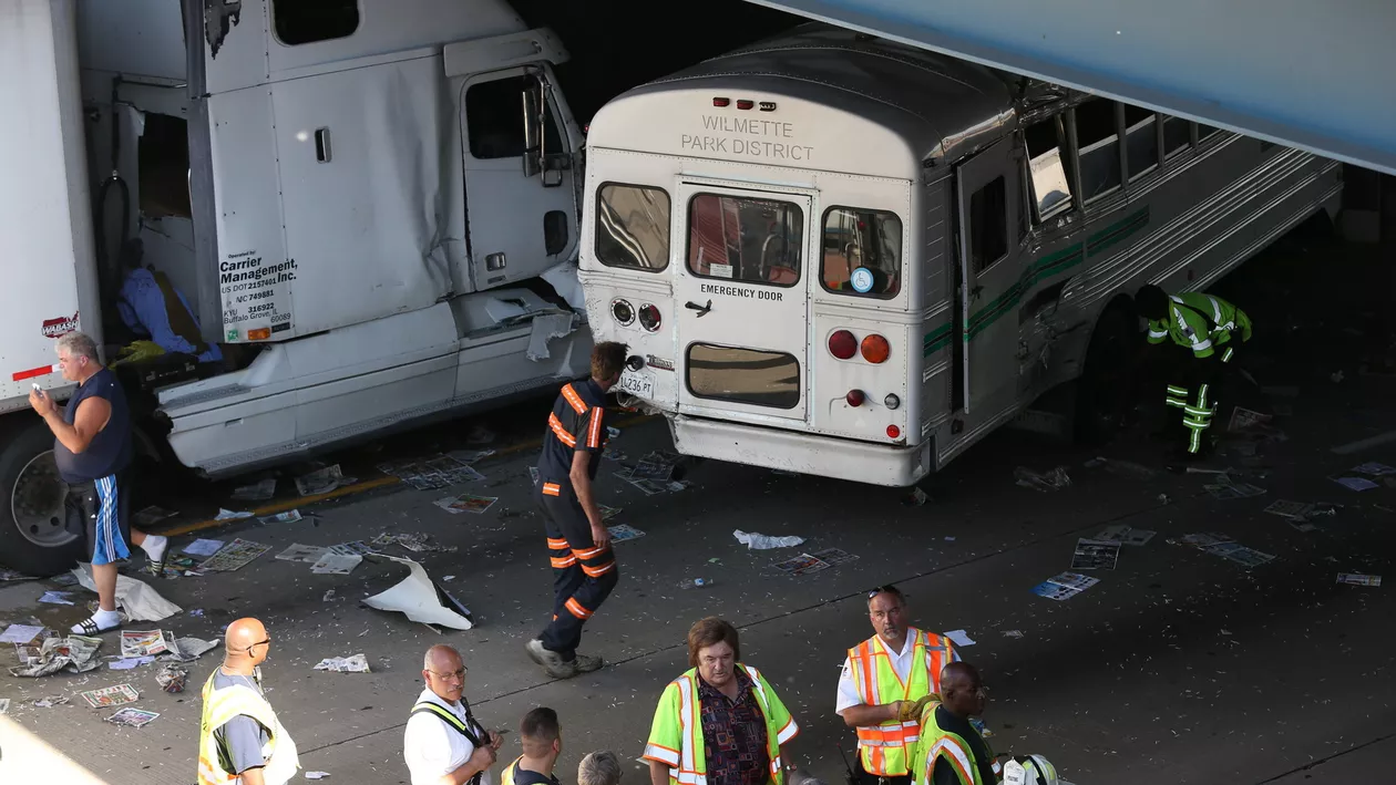 Polonia: Şapte morți într-un accident în care a fost implicat un autocar ucrainean