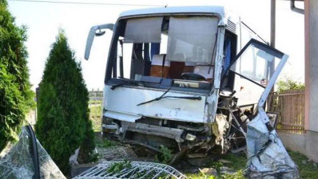 Cinci români, printre care un copil, au murit într-un accident în Ungaria (VIDEO)