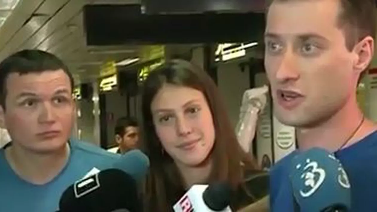 Cei trei alpiniști români care au escaladat Everestul s-au întors acasă (VIDEO)