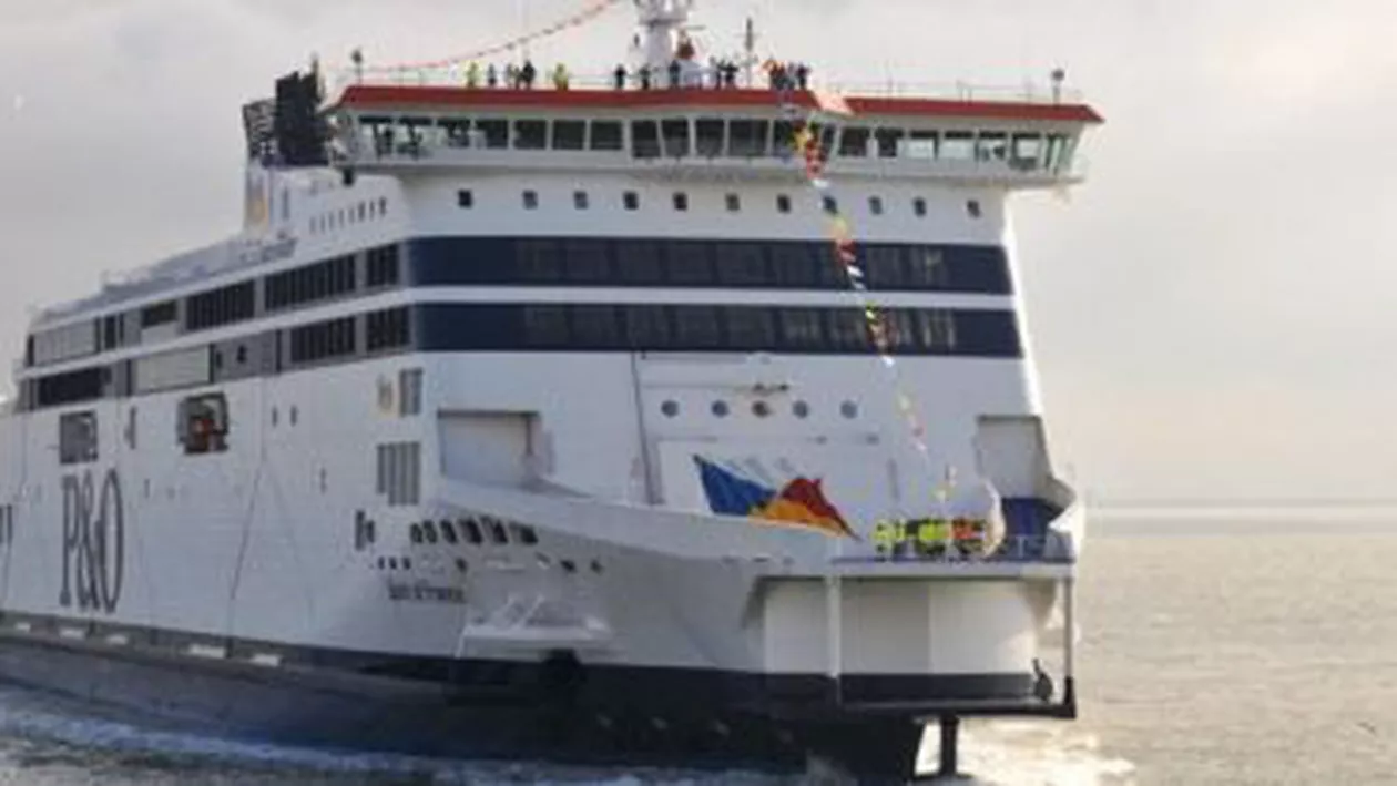 Un român a murit la bordul unui feribot francez, după ce ar fi suferit un infarct
