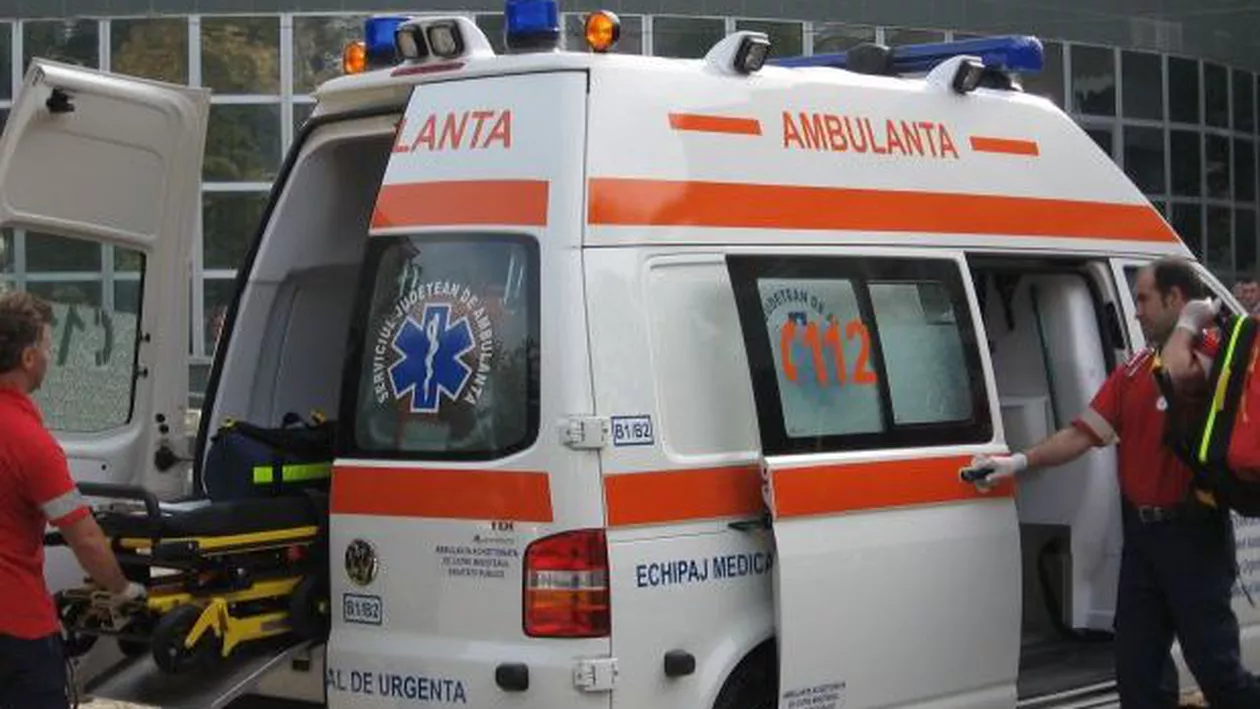 Braşov: Cinci persoane au ajuns la spital după o depășire nereușită