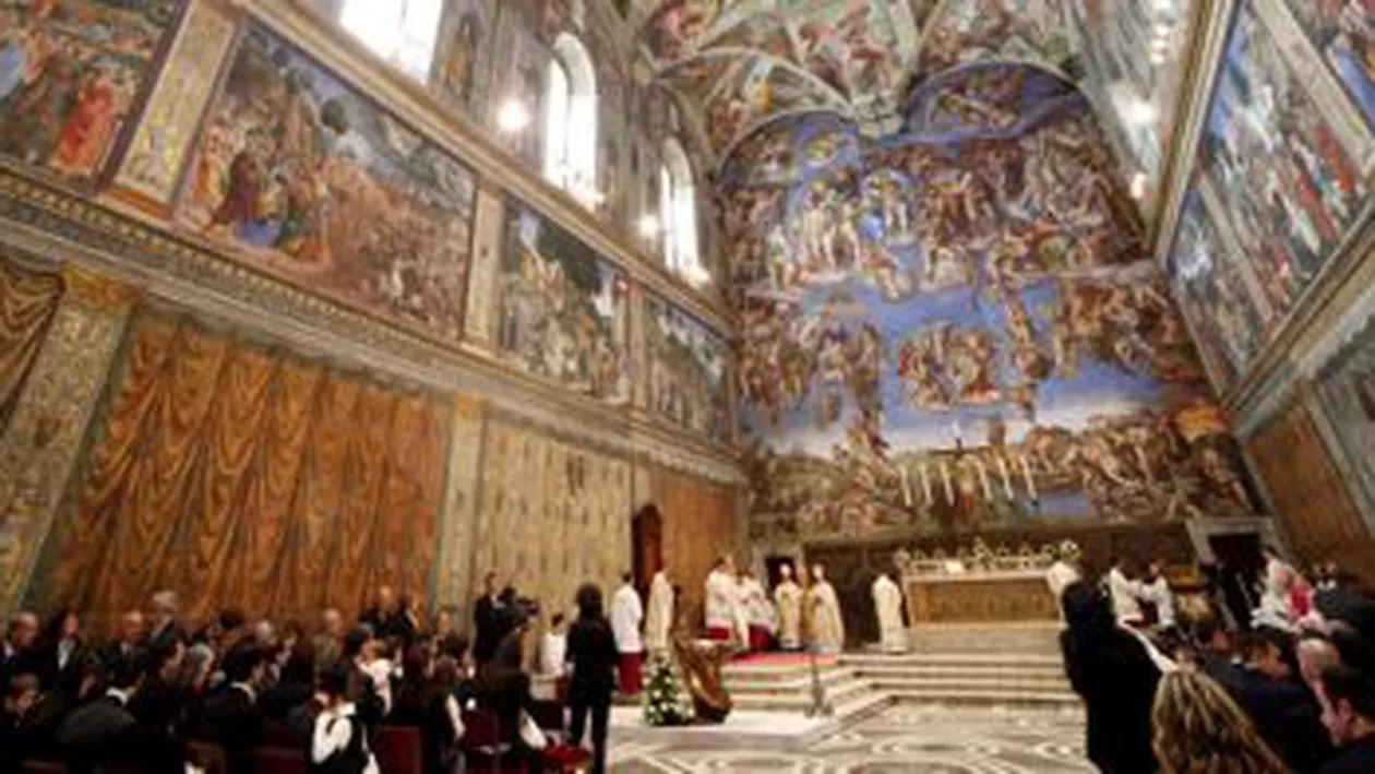 Lucrări de schimbare a sistemului de aer condiționat în Capela Sixtină, menite să ajute la protecția frescelor lui Michelangelo