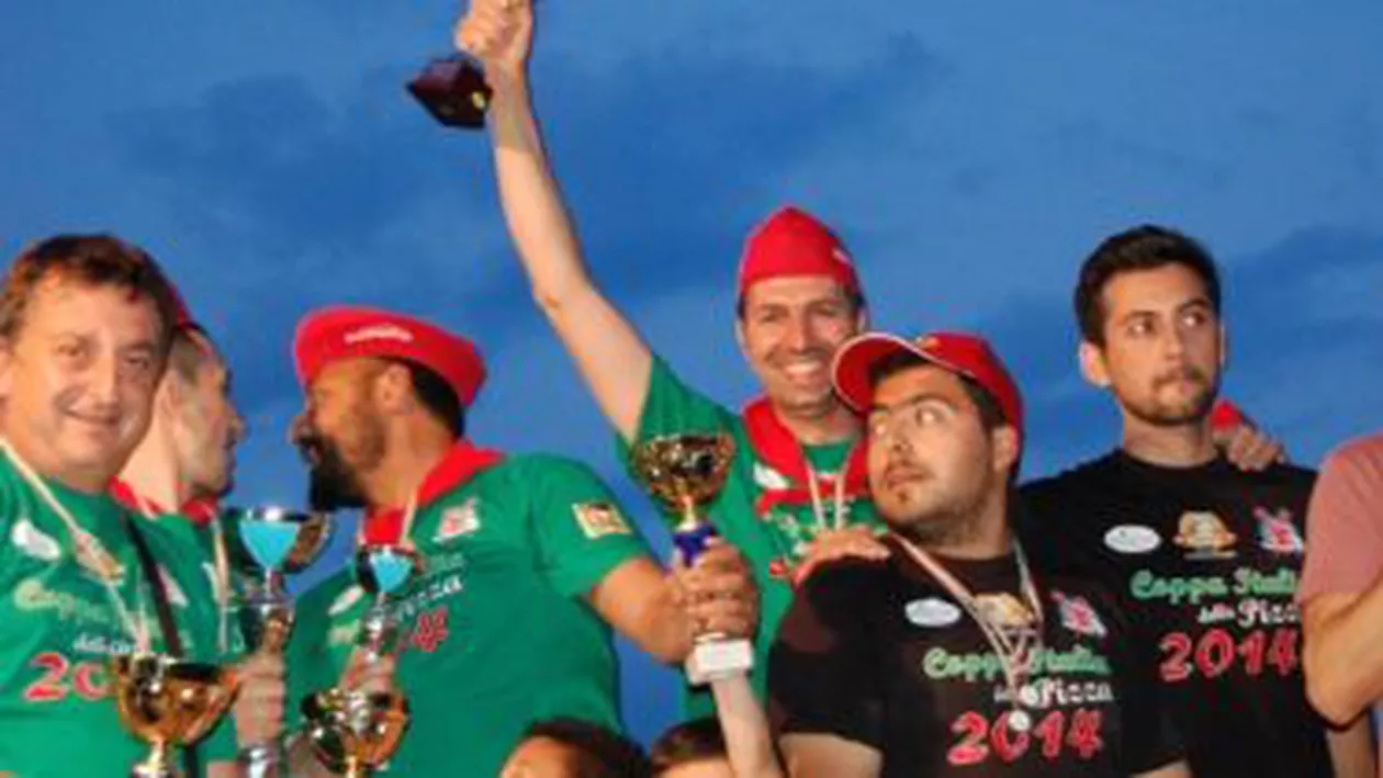 Un român s-a clasat pe locul al doilea la Campionatul European de Pizza din Italia