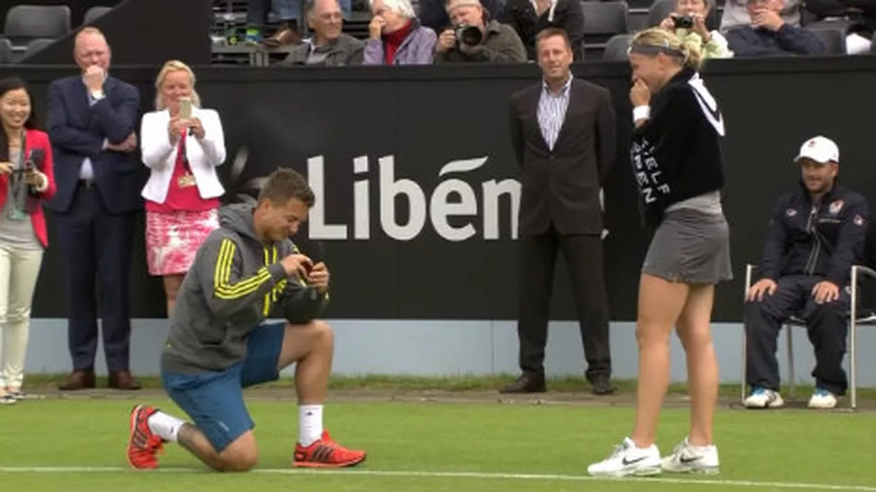 Olandeza Michaella Krajicek a fost cerută în căsătorie pe terenul de tenis (VIDEO)