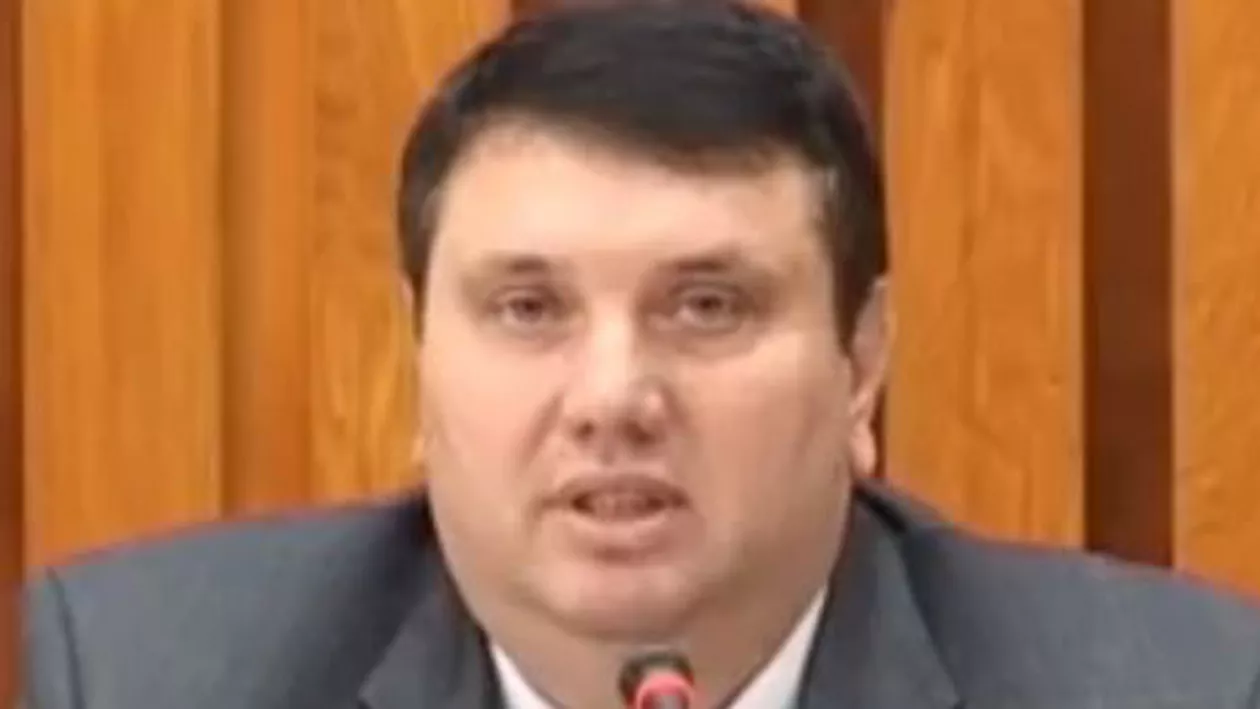 Teza de doctorat a fostului preşedinte al CJ Mehedinţi Adrian Duicu, un plagiat