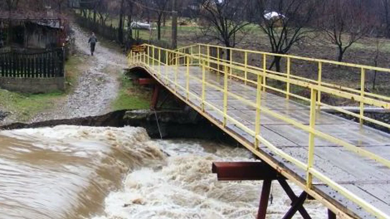 Cod portocaliu de inundaţii pe râuri din Dobrogea