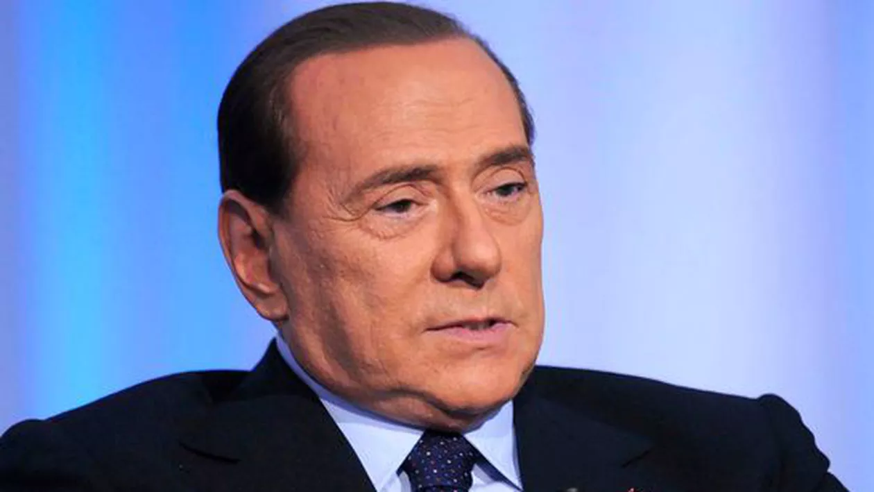 Silvio Berlusconi, aşteptat de o româncă după munca efectuată în folosul comunității la o asociație