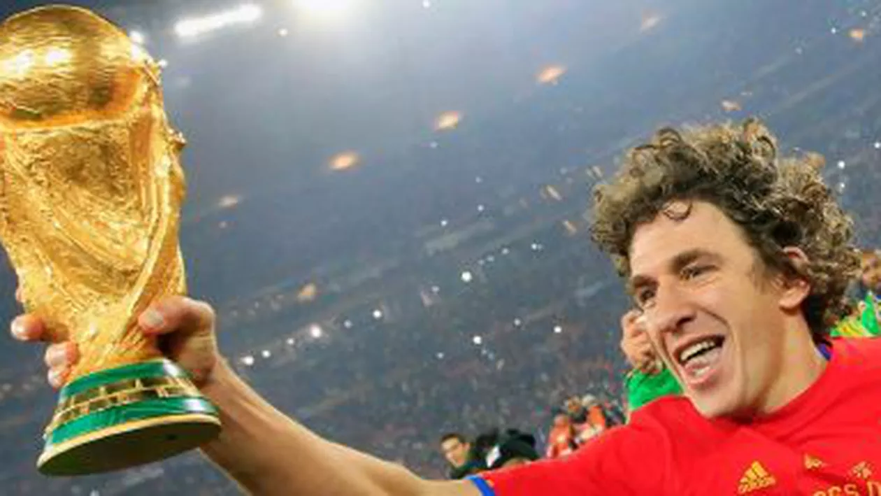 Spaniolul Carles Puyol va prezenta trofeul Cupei Mondiale la finala competiţiei din Brazilia