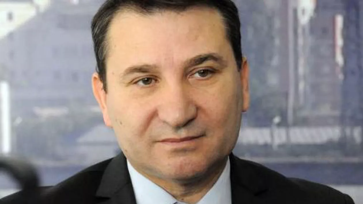 Primarul Bacăului, Romeo Stavarache, reținut pentru luare de mită, cercetat sub control judiciar