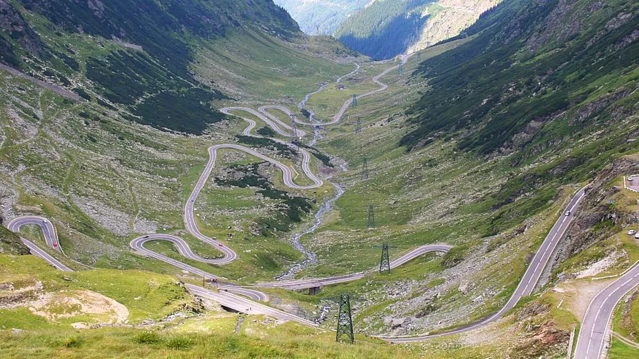 Traficul auto pe Transfăgărăşan, redeschis de la 1 iulie