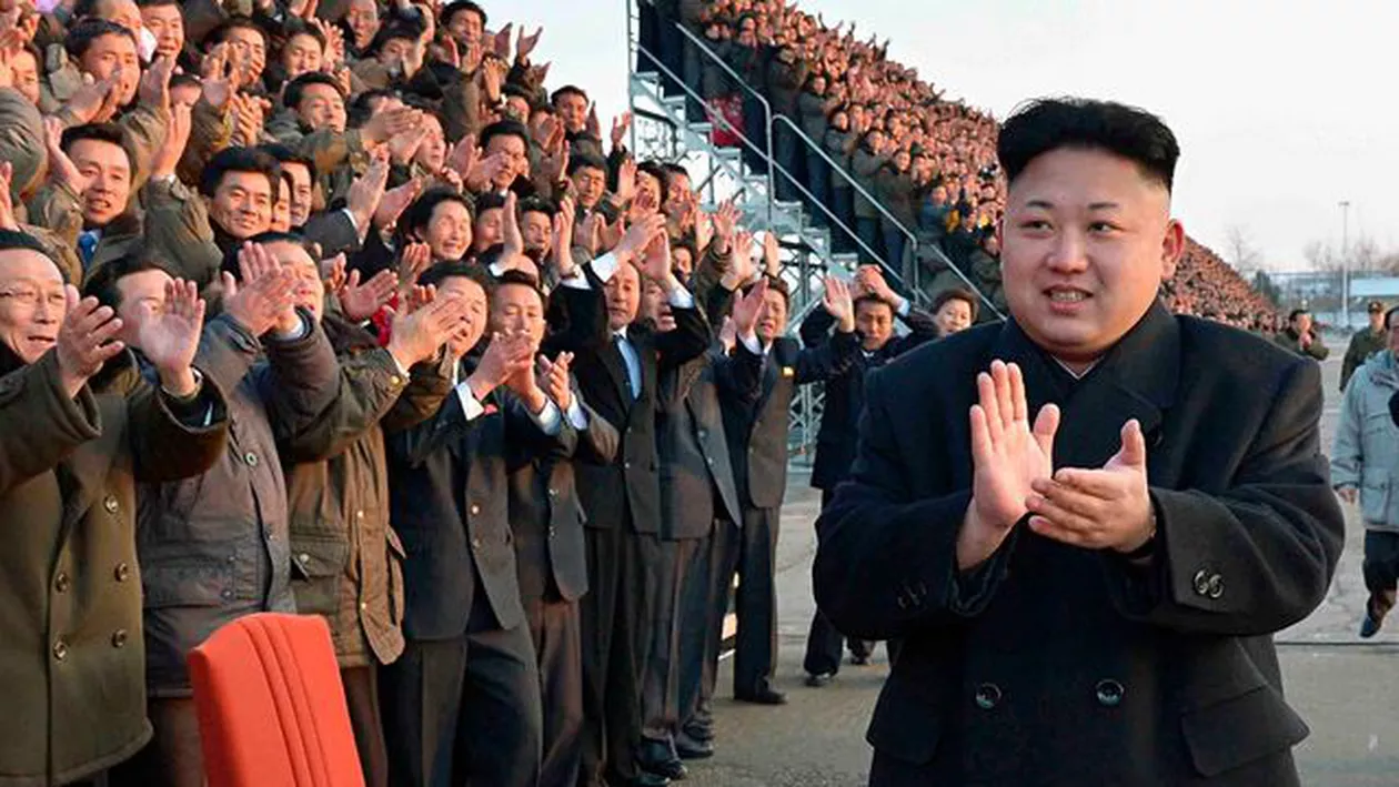 Coreea de Nord: Kim Jong-un a condus un exerciţiu militar de amploare