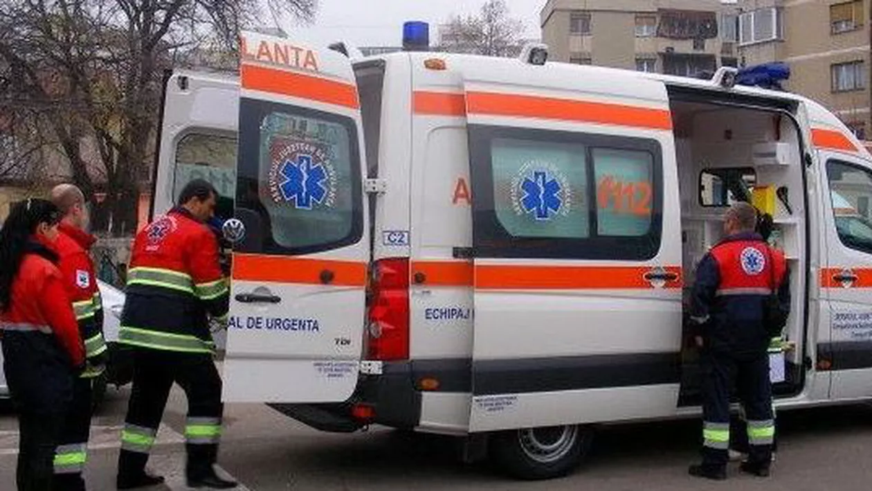 Bistrița: Peste 30 de persoane care participau la o nuntă, inclusiv mireasa, au ajuns la spital cu toxiinfecţie