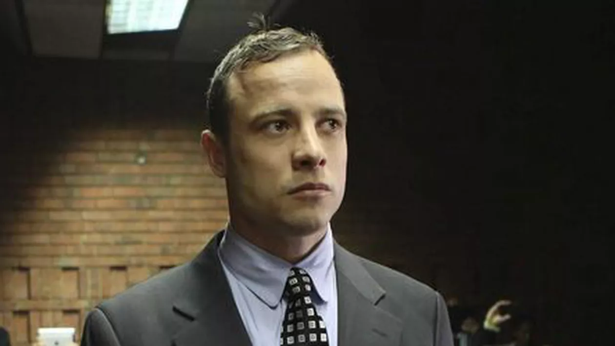 O înregistrare video cu reconstituirea crimei comise de Pistorius, difuzată în Australia