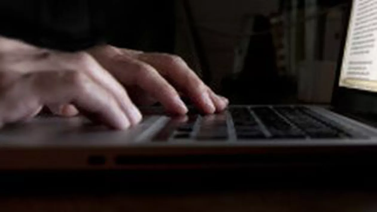 Hackerii chinezi au pătruns în rețeaua de calculatoare a agenției SUA care păstrează datele angajaților federali