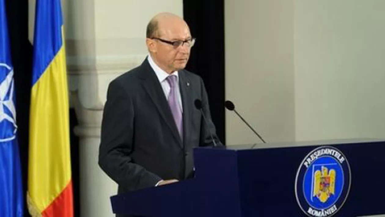 Traian Băsescu trimite spre reexaminare legea care protejează aleșii locali