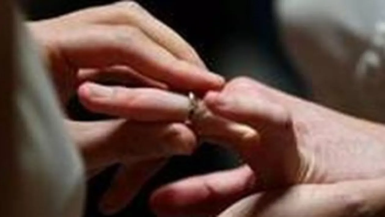 Macedonia vrea să interzică prin Constituţie căsătoriile între persoane de acelaşi sex