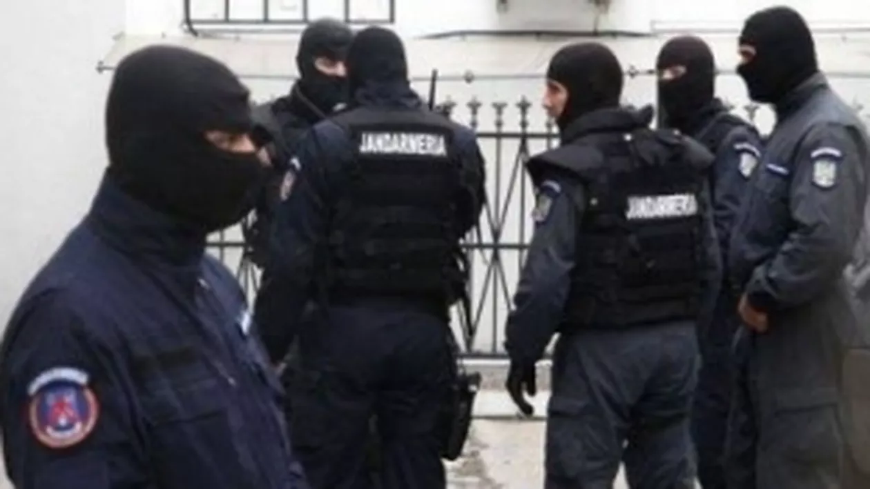 Percheziţii la ASE şi la locuinţa prodecanului Iuliu Şerbănescu, într-un dosar de corupţie