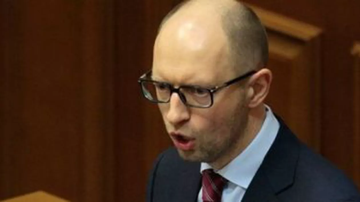 Arseni Iațeniuk: Ucraina este pregătită să încredinţeze Olandei ancheta asupra prăbuşirii zborului MH17