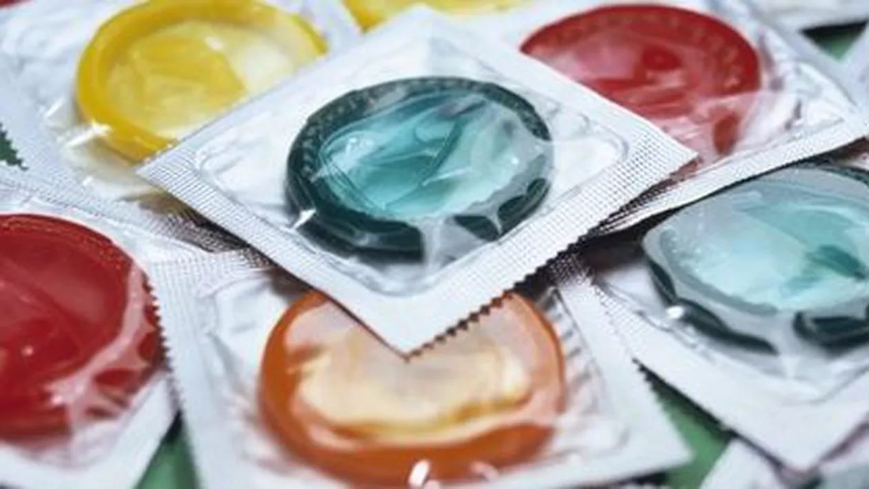 O firmă din Australia a creat un prezervativ conceput să distrugă HIV, urmând să fie lansat pe piață în perioada următoare