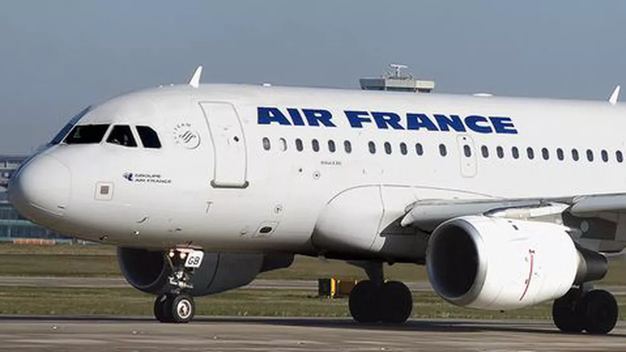 Air France şi Lufthansa suspendă zborurile spre Israel din cauza riscului unor atacuri cu rachete