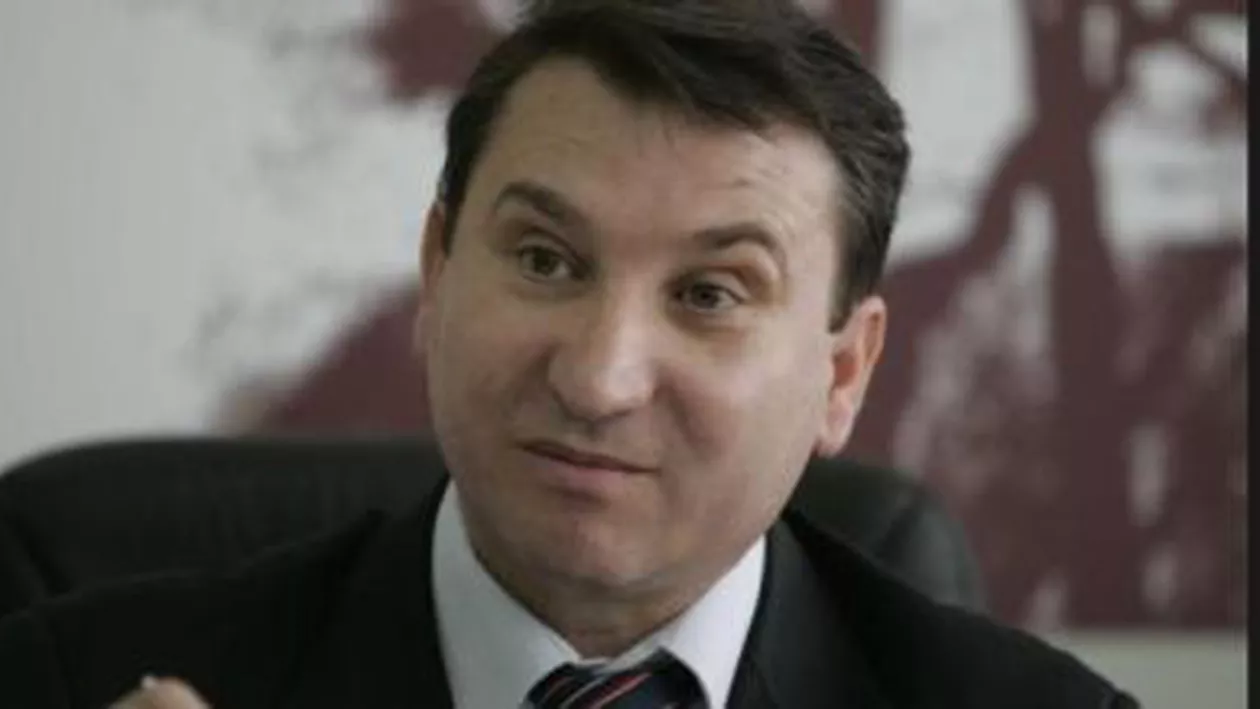 Primarul suspendat al Bacăului, Romeo Stavarache, a fost trimis în judecată de către procurorii DNA