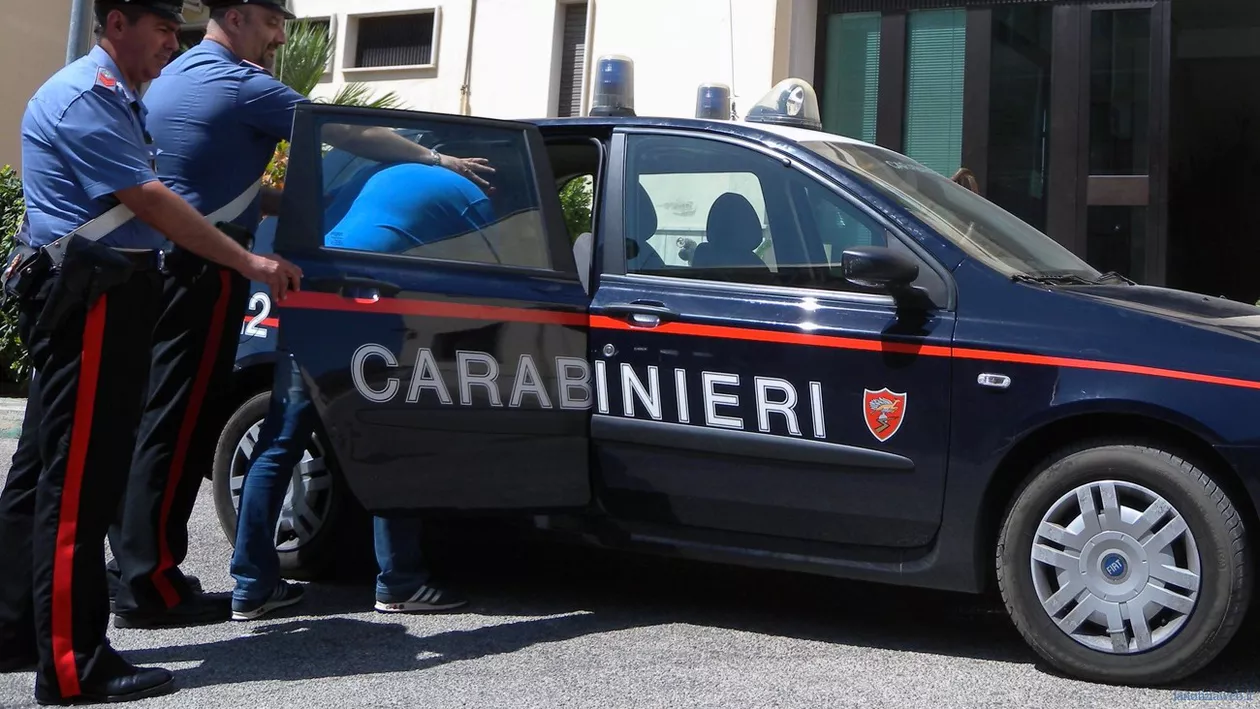 Opt imigranţi români suspectaţi de furt au fost arestaţi în Italia