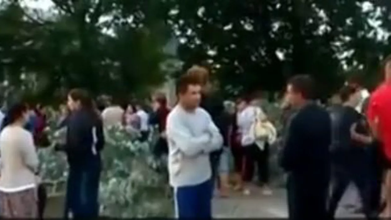 Sute de români din Ucraina au protestat după ce au fost chemați la război (VIDEO)