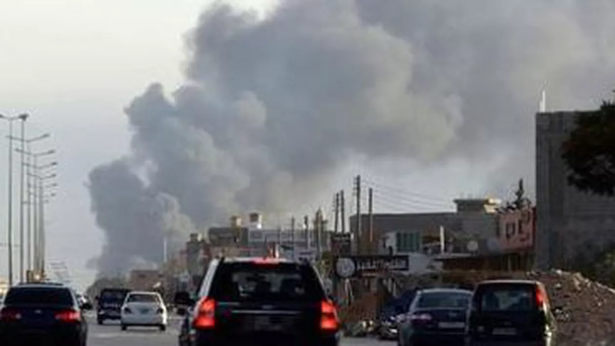 Mai multe țări europene își invită cetățenii să părăsească Libia