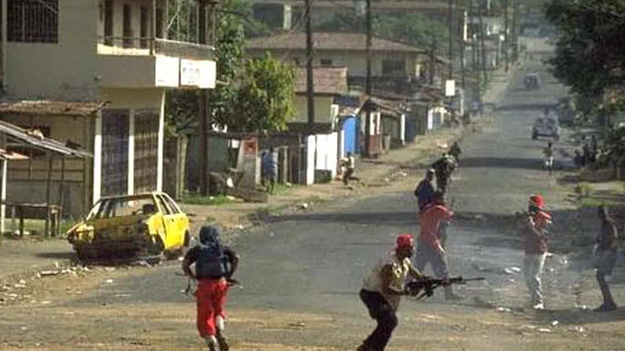 Liberia şi-a închis aproape complet graniţele pentru a bloca răspândirea virusului Ebola