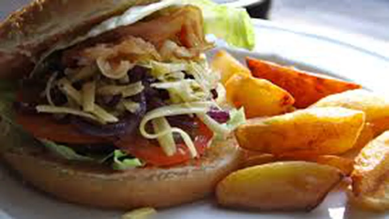 Studiu: Alimentele de tip fast food consumate în exces afectează simţurile olfactive