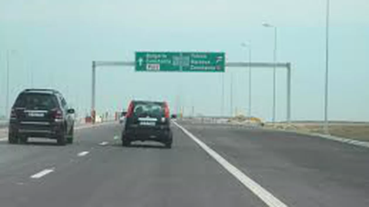 Şofer amendat pe Autostrada Soarelui după ce a fost prins conducând cu 203 km/h