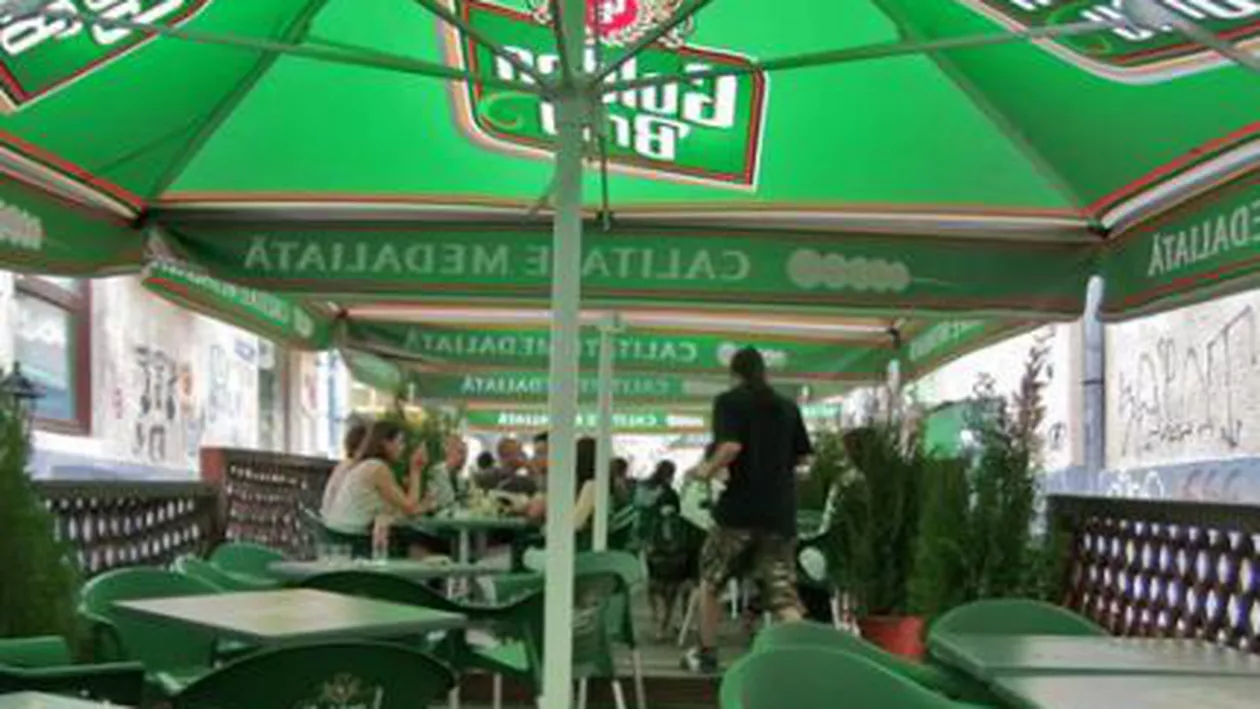 Terasă din Eforie Sud, închisă temporar după găsirea unor produse expirate