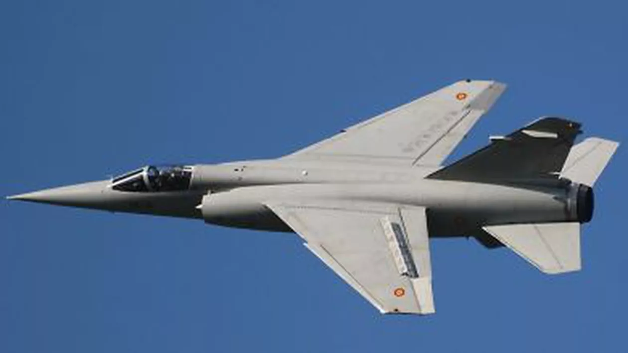 Franța: Un avion militar Mirage s-a prăbușit, însă cei doi piloți au fost găsiți nevătămați după ce s-au catapultat