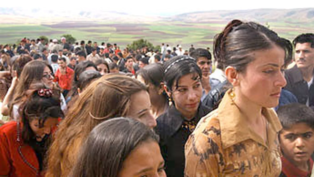 Irak: Aproximativ 40 de copii ai comunităţii Yezidi au murit în urma unui atac jihadist în Sinjar