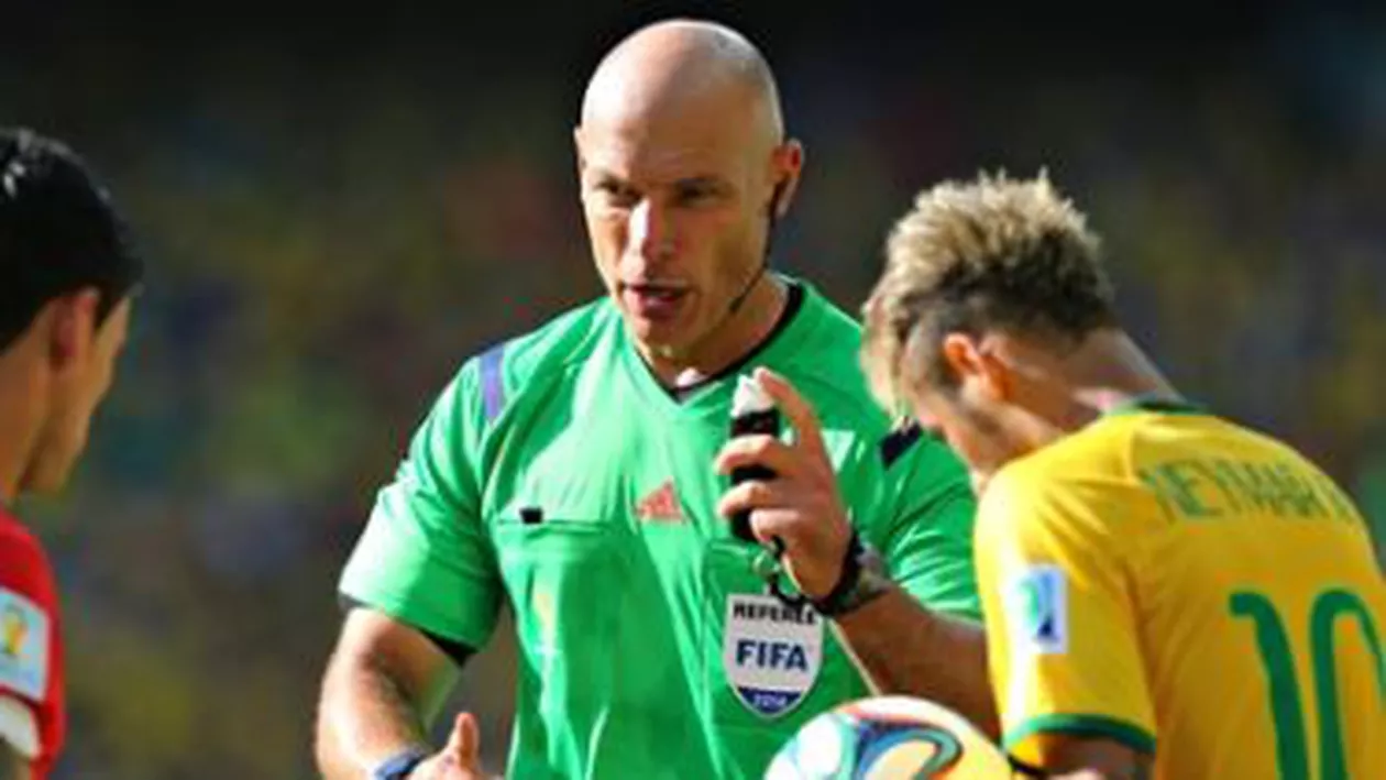 Howard Webb a renunțat la cariera de arbitru pentru a deveni director tehnic al Asociației Arbitrilor Profesioniști