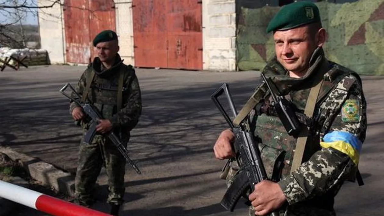 Poliţiştii de frontieră ucraineni au trecut graniţa în Rusia pentru a inspecta ajutorul umanitar