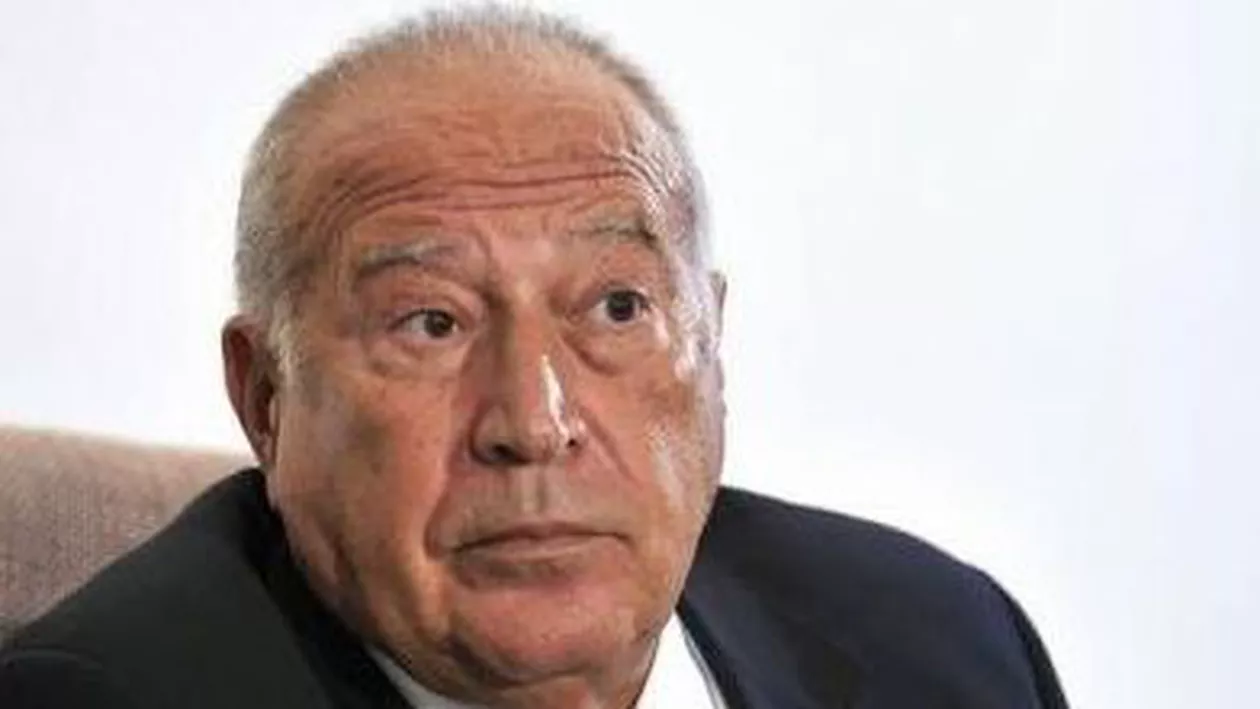 Colaboratorii lui Voiculescu i-au adus la închisoare mai multe sacoșe cu bunuri decât aveau voie