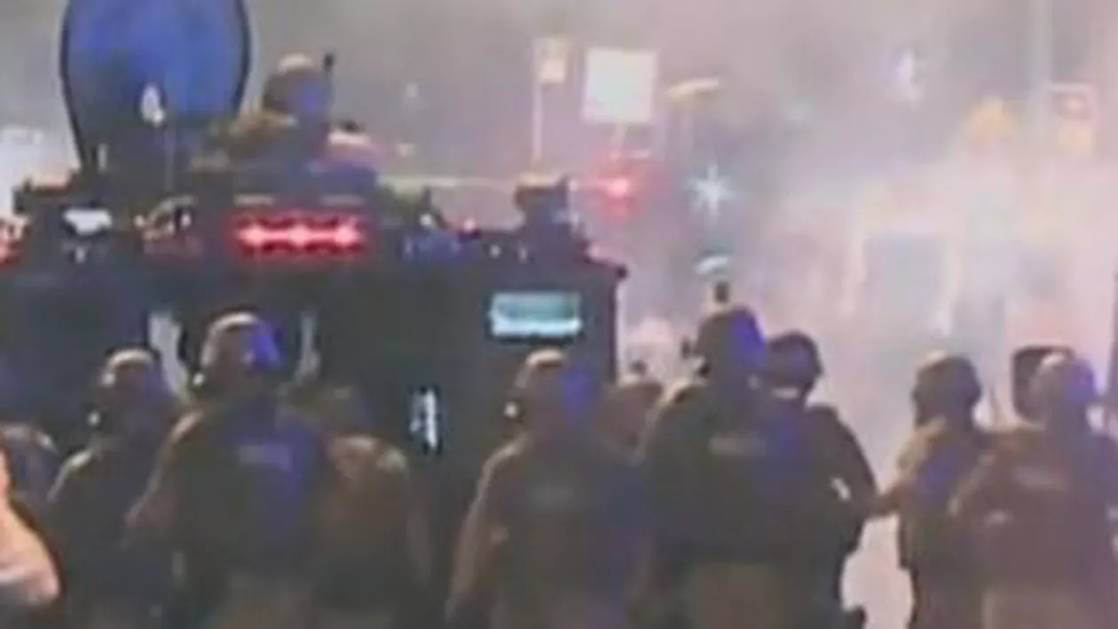 SUA: Guvernatorul statului Missouri a cerut Gărzii Naționale să reinstaureze ordinea în Ferguson