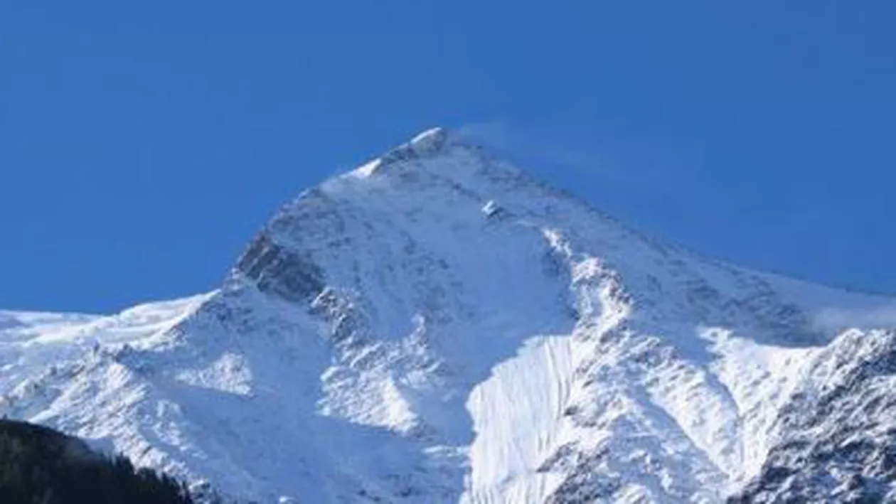 Un alpinist român a murit în Masivul Mont Blanc, după ce a căzut într-o prăpastie