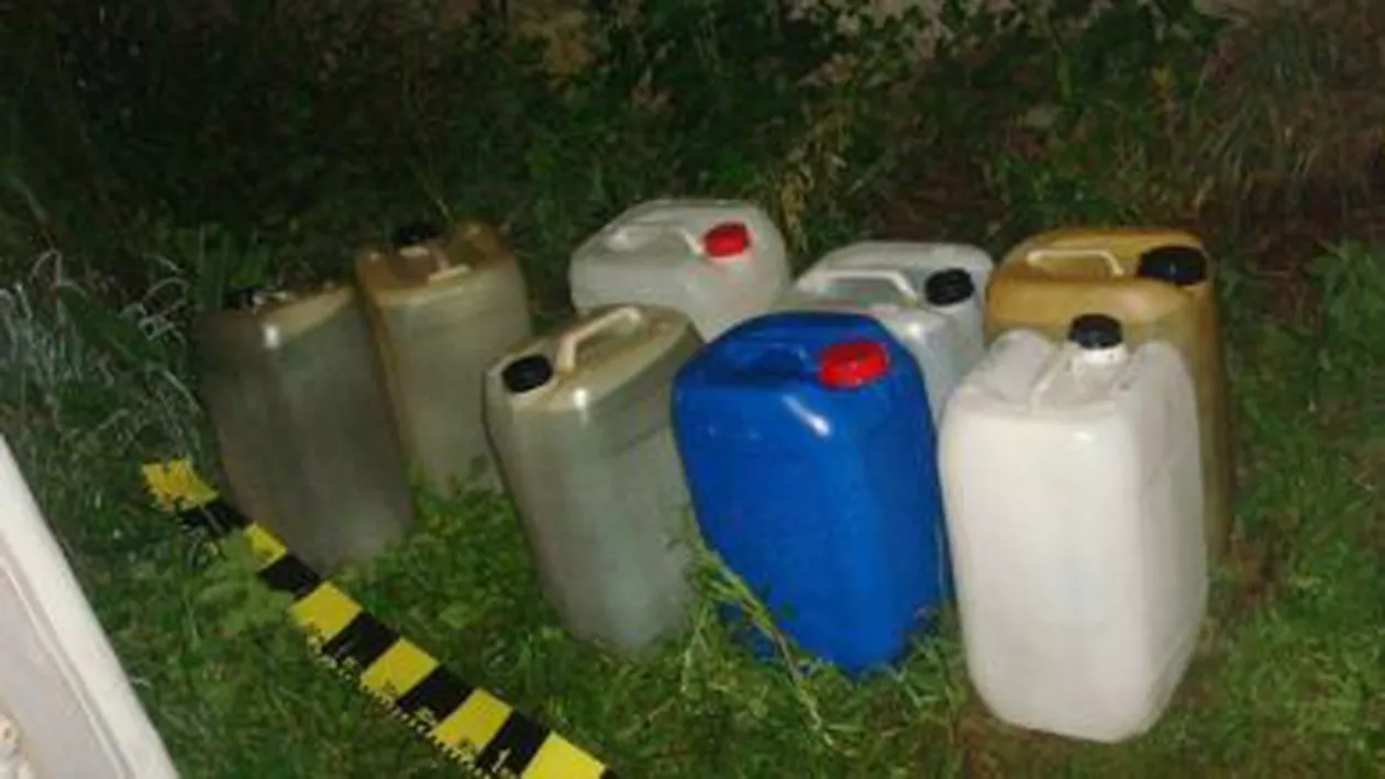 Focuri de armă trase de polițiștii arădeni, pentru a opri un grup de hoți care furau carburanți