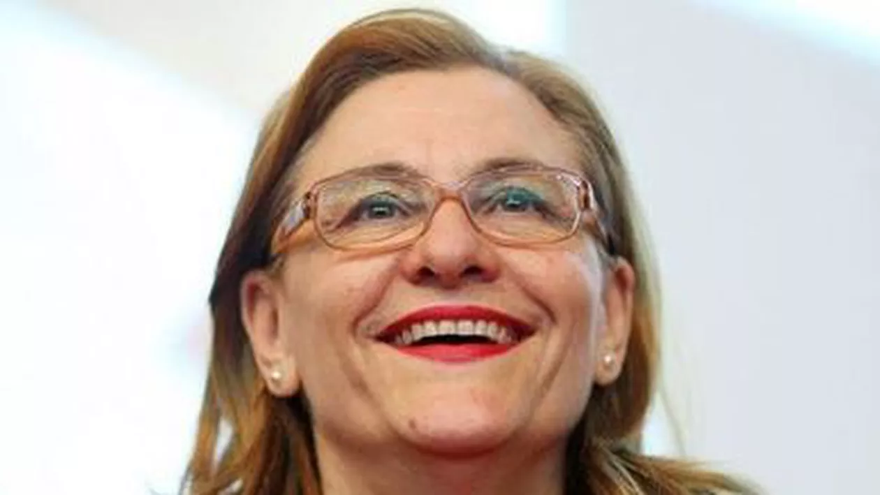 Maria Grapini măcelărește din nou gramatica limbii române pe Facebook (FOTO)