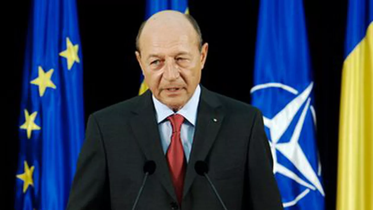 Președintele Băsescu a semnat decretul de numire a lui Darius Vâlcov în funcția de ministru delegat pentru Buget